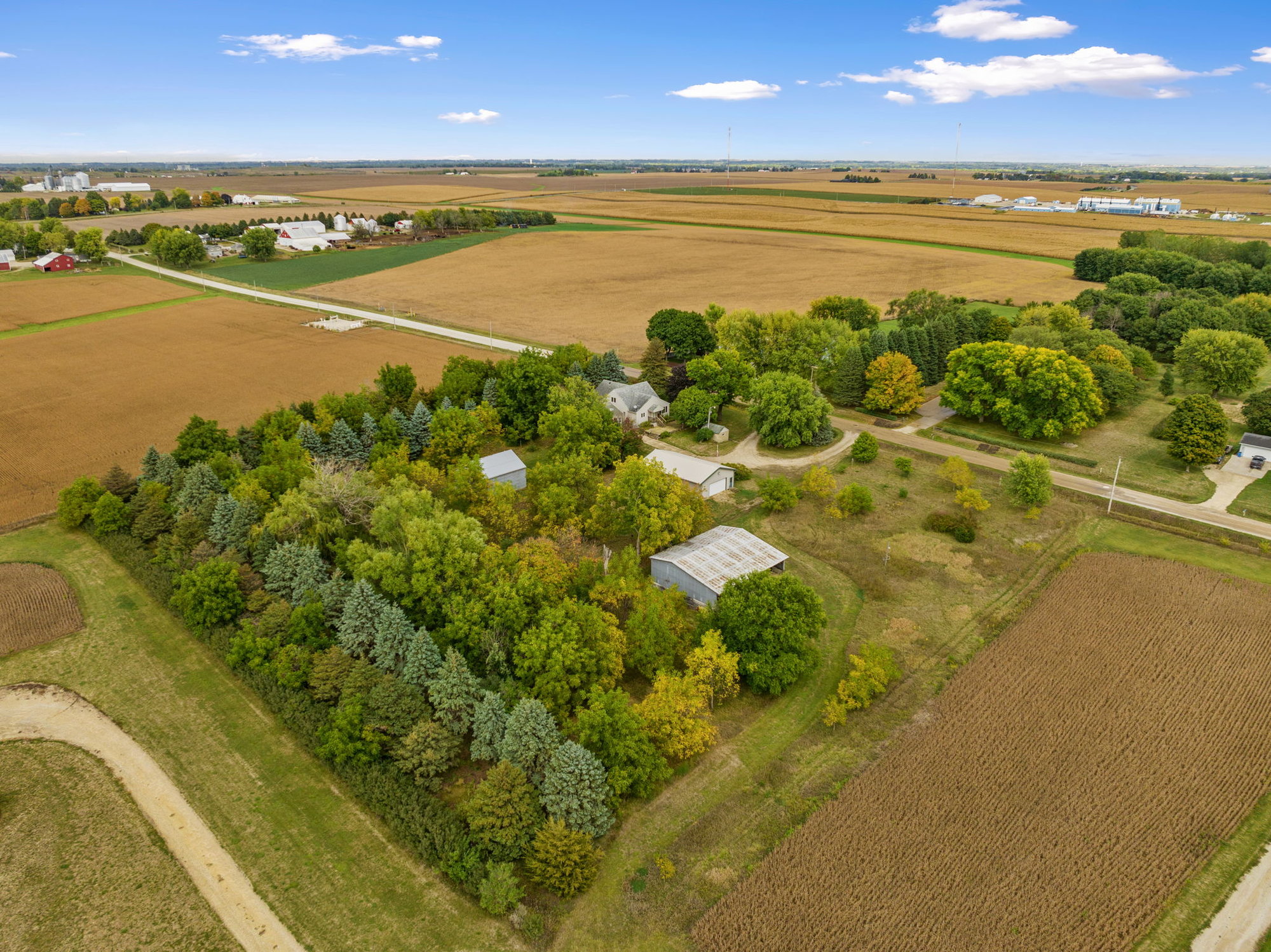 Check out this Spacious Acreage for Sale Just South of Waterloo | Oakridge Real Estate